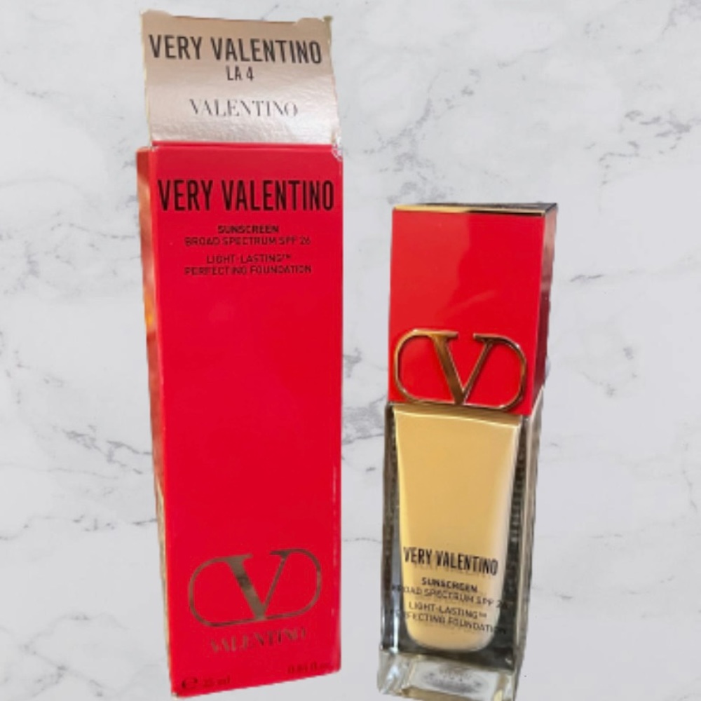 SOLD❌Valentino liquid Foundation